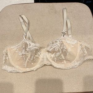 Victoria’s Secret push up without padding lace bra